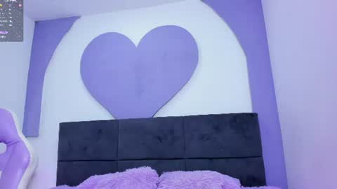 Mia online show from July 14, 2:05 am