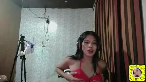 sophie online show from May 15, 6:04 pm