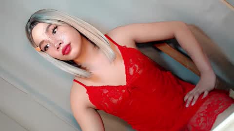 STELLA MAE online show from March 1, 11:25 am