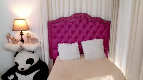 princessyanzy1 online show from September 9, 4:56 am