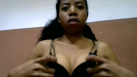 prisca880319 online show from July 26, 4:54 am