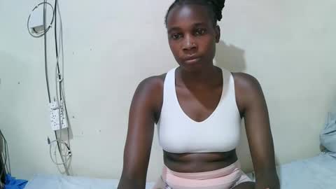 pritty_amber online show from April 14, 12:19 pm