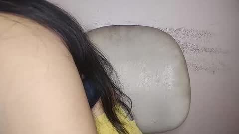 priyu_ online show from December 18, 3:46 am