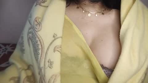 priyu_ online show from January 9, 2:17 am