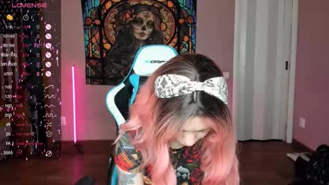 Di online show from December 4, 11:43 am