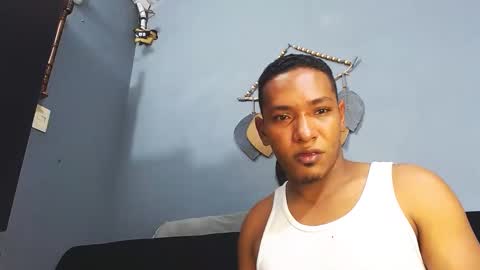 Snapshot of prometo23cm chatting on October 23, 8:53 pm Grande y Gruesa online show from October 23, 8:53 pm