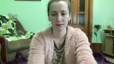 Snapshot of proud_sweet_21 chatting on September 15, 10:00 pm proud sweet 21 online show from September 15, 10:00 pm