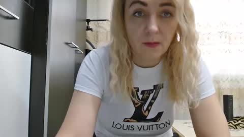 Pryncess sweety online show from November 14, 9:00 am