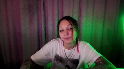 Snapshot of psyheya chatting on December 23, 7:52 pm LUCY -----    online show from December 23, 7:52 pm