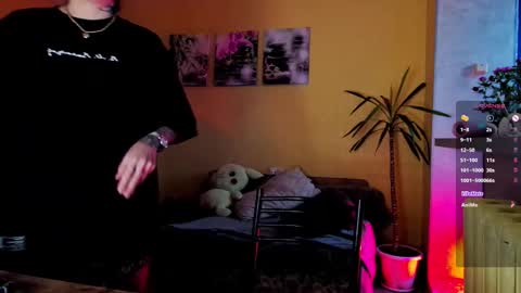 Snapshot of psyheya chatting on October 31, 1:22 pm LUCY -----    online show from October 31, 1:22 pm