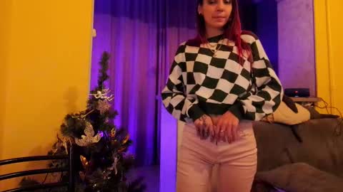 Snapshot of psyheya chatting on December 31, 11:49 pm LUCY -----    online show from December 31, 11:49 pm