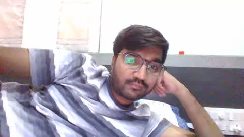 Snapshot of ptl1711 chatting on December 3, 8:00 am ptl1711 online show from December 3, 8:00 am