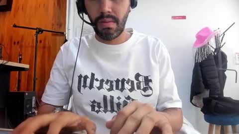 Diego online show from March 1, 5:05 pm