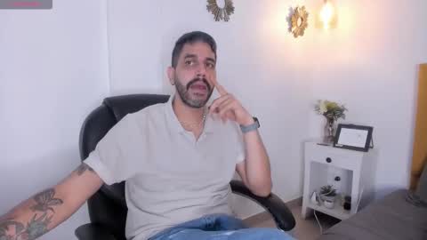 Diego online show from November 19, 3:00 pm