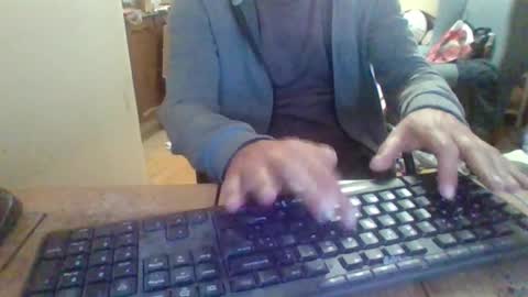 pup_y online show from October 17, 8:13 pm