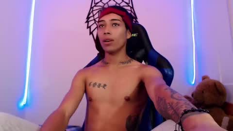 Snapshot of pupi_wolf chatting on February 21, 2:59 pm Cris online show from February 21, 2:59 pm