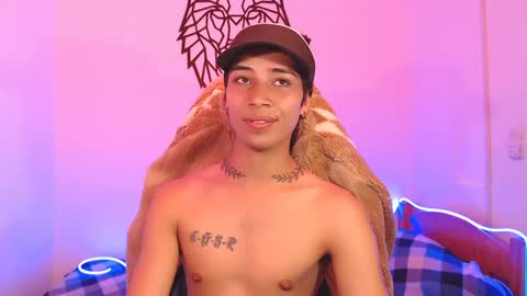 Snapshot of pupi_wolf chatting on January 13, 5:55 pm Cris online show from January 13, 5:55 pm