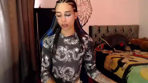 Snapshot of pupi_wolf chatting on October 24, 7:36 pm Cris online show from October 24, 7:36 pm