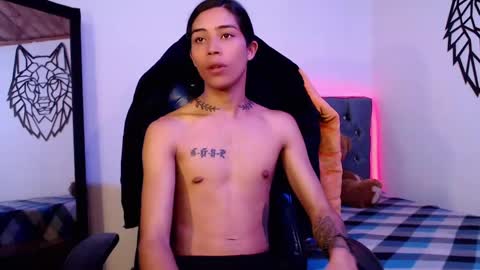 Snapshot of pupi_wolf chatting on March 4, 3:26 pm Cris online show from March 4, 3:26 pm