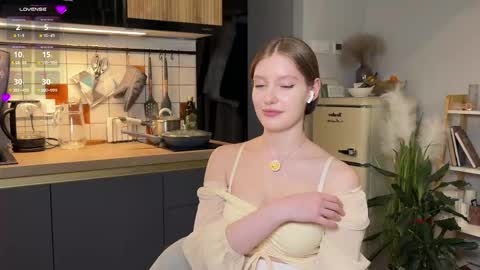 Aileen online show from October 10, 9:30 pm