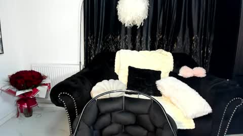 Andreea online show from June 20, 10:05 pm