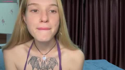 Lina online show from April 8, 8:56 pm