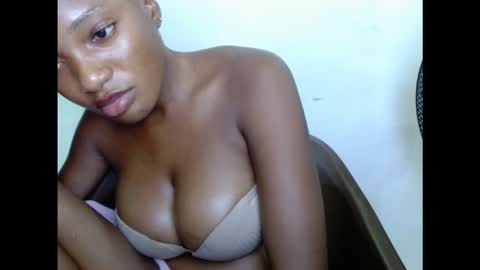 pussyxwetx online show from November 21, 12:08 am