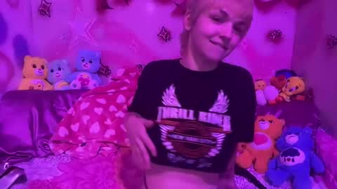 pvnkpixie online show from September 18, 3:16 pm