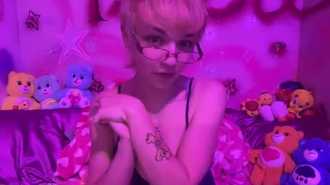 pvnkpixie online show from September 17, 8:07 am