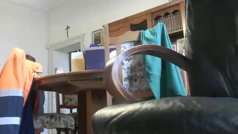 pytongru70 online show from January 18, 12:25 pm