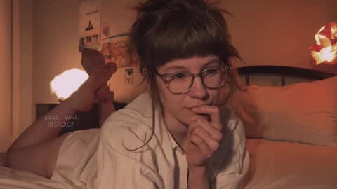    online show from March 4, 3:48 pm