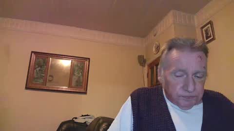 quathead online show from December 7, 8:55 pm