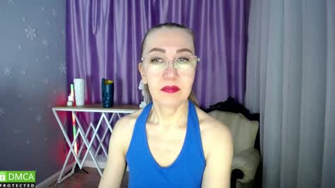 Snapshot of queen_a_n_i chatting on March 6, 11:25 am A N I Ill be here on December 1st online show from March 6, 11:25 am