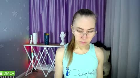 Snapshot of queen_a_n_i chatting on February 28, 7:05 am A N I Ill be here on December 1st online show from February 28, 7:05 am