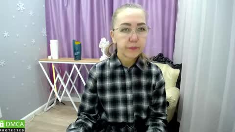 Snapshot of queen_a_n_i chatting on January 25, 8:42 am A N I Ill be here on December 1st online show from January 25, 8:42 am