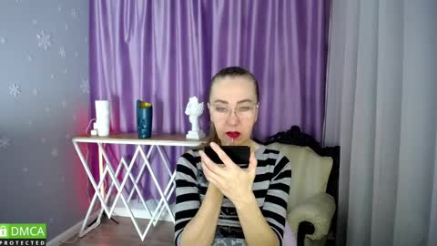 Snapshot of queen_a_n_i chatting on January 30, 8:54 am A N I Ill be here on December 1st online show from January 30, 8:54 am