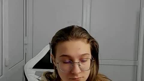 Amelie online show from April 15, 7:12 am