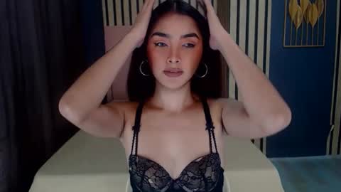 queenemeraldts online show from February 6, 5:35 am