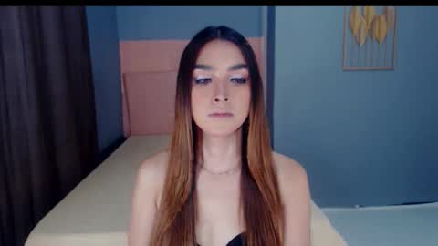 queenemeraldts online show from October 30, 2:56 am