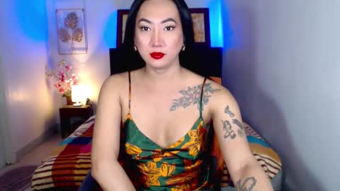 QUEEN online show from March 4, 7:01 pm