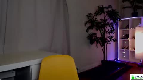 Queensy online show from July 31, 1:34 pm