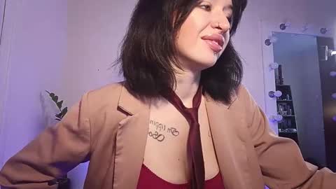 quiet_smile online show from November 28, 9:16 am