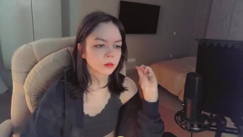 quietluxury online show from April 11, 1:37 pm