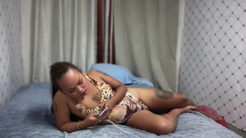 Debzy online show from September 25, 1:07 pm