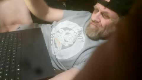 quitecool71 online show from March 6, 9:25 am