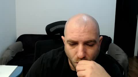 R0bila online show from April 17, 10:45 pm