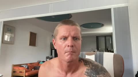 rabbit_eyes69 online show from July 29, 2:44 am