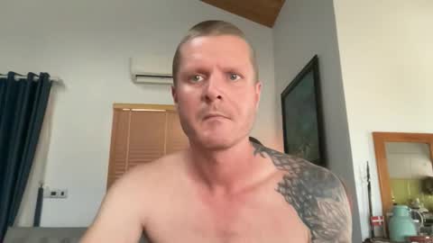 rabbit_eyes69 online show from March 5, 10:02 am