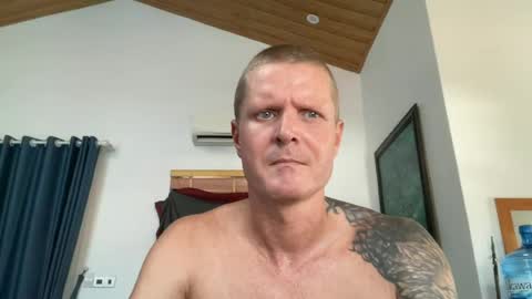 rabbit_eyes69 online show from June 23, 5:37 am