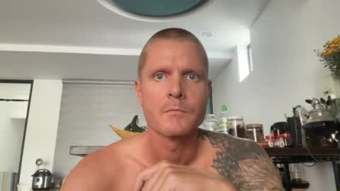 rabbit_eyes69 online show from July 16, 7:11 am